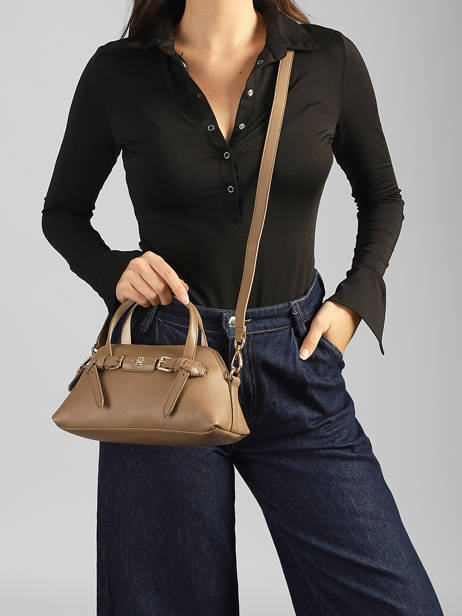 Sac Bandoulière Th Buckle Polyurethane Tommy hilfiger Beige th buckle AW19034 vue secondaire 1